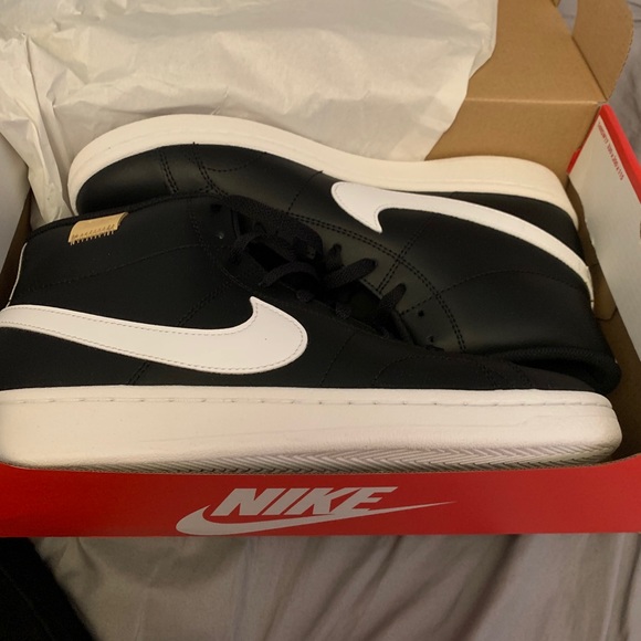 BRAND NEW NIKE COURT ROYALE 2 MID - Picture 3 of 3